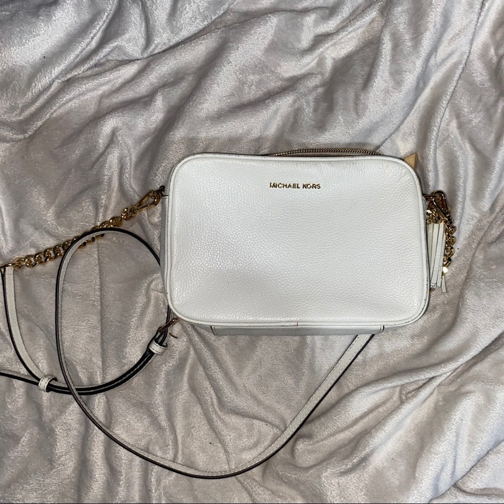 White michael kors crossbody bag
